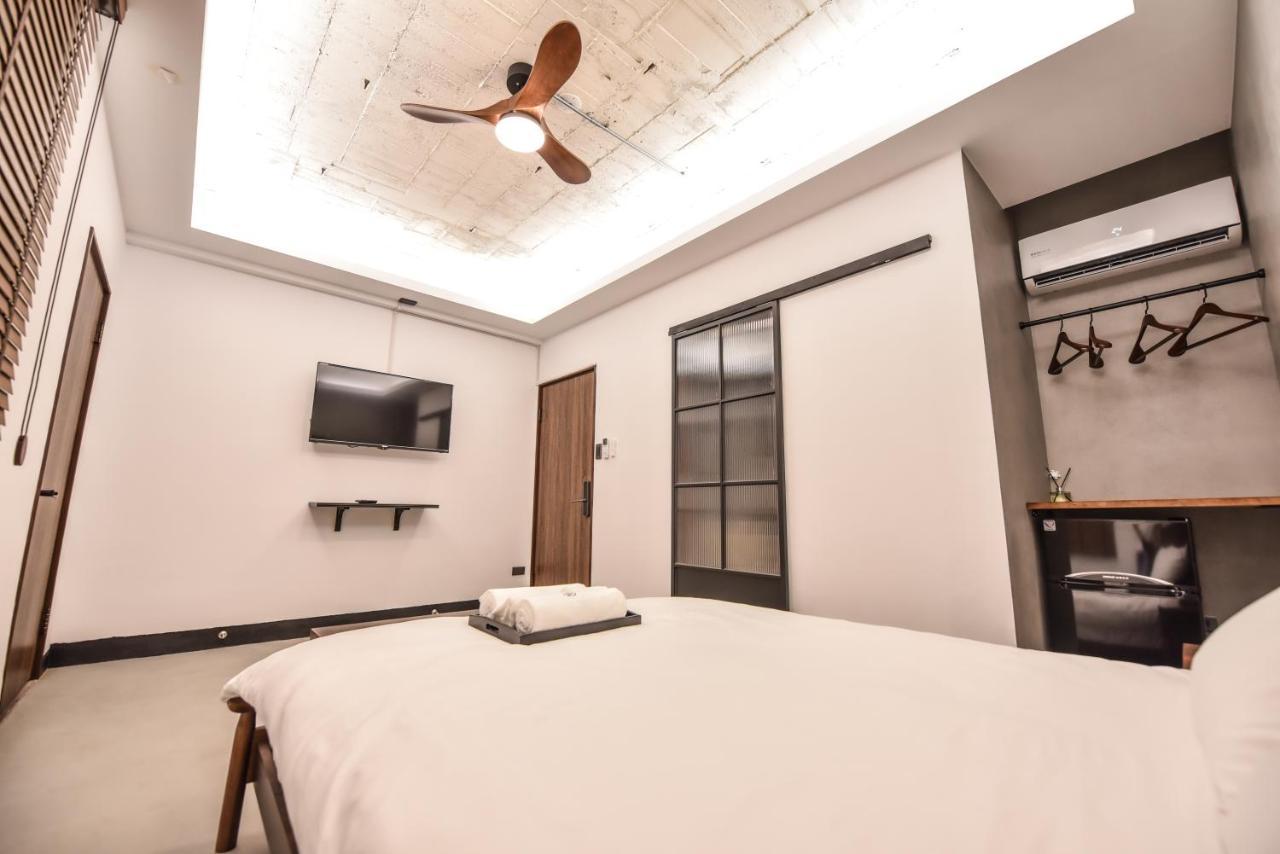 Eryang Homestay Tainan Exterior photo